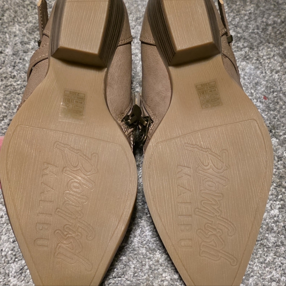 Spring time - Women's Blowfish Malibu Tan Leather booties 8.5 NWOT - Picture 3 of 5
